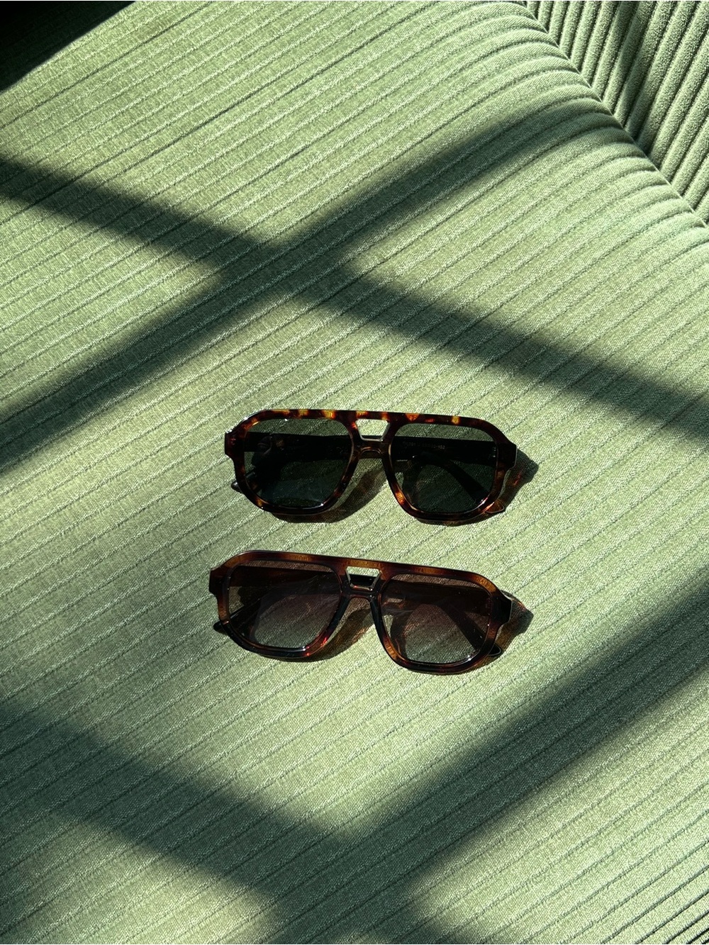 Tortoiseshell Sunglasses Duo - Brown Frames with Dark Lenses